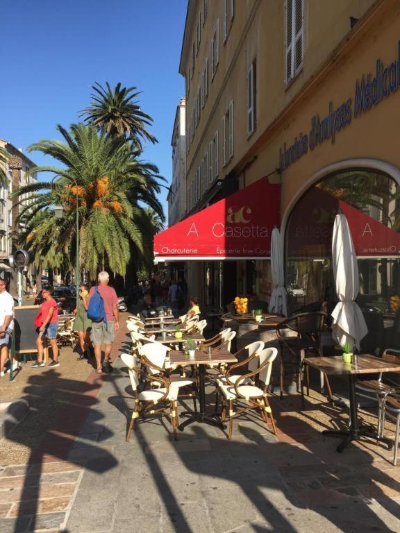 Ajaccio Centre Vieille Ville Imperiale Tt Confort Ttes Commodites 3 A 4 Pers Cathedrale A 300M Mer Port Marche Local Plages エクステリア 写真